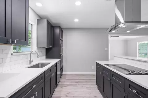 Kitchen - 13400 Nicholson Rd, Conroe, TX 77303 photo 2 of 4