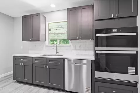 Kitchen - 13400 Nicholson Rd, Conroe, TX 77303 photo 4 of 4