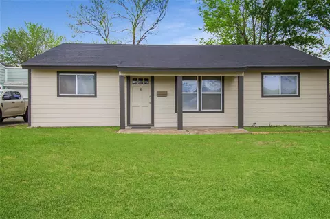 905 Longley St, South Houston, TX 77587