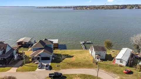 596 Dove Is, Livingston, TX 77351