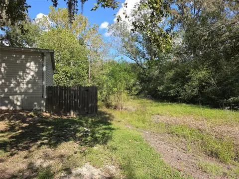Exterior - 20527 Lake Forest Dr E, Guy, TX 77444 photo 8 of 9