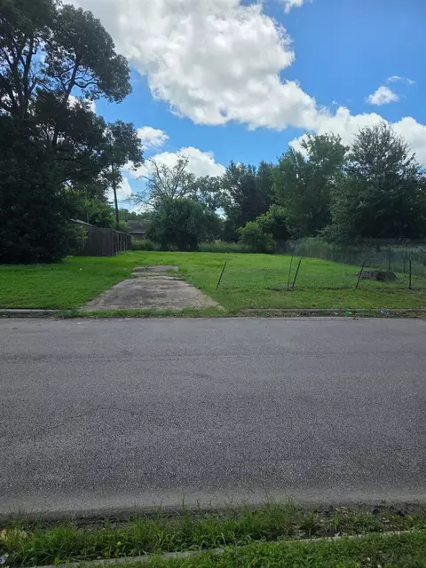 6615 Sherwood Dr, Houston, TX 77021