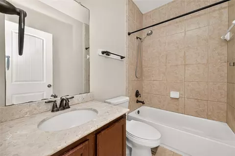 Bath - 23527 Jasmine Terrace Dr, Spring, TX 77373 photo 3 of 5