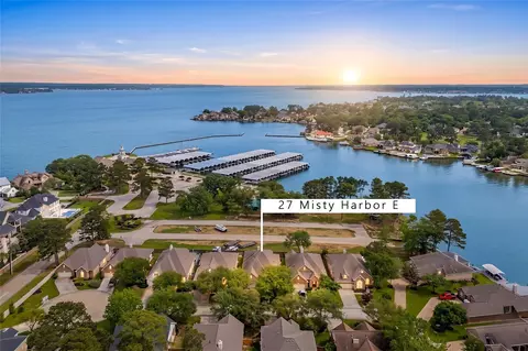 27 Misty Hbr E, Montgomery, TX 77356