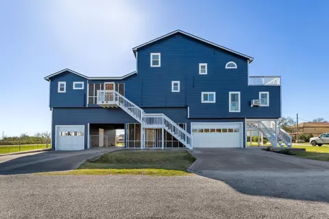 324 County Road 257, Matagorda, TX 77457