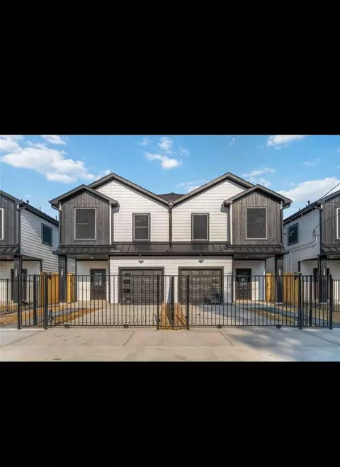 6734 Paris St #A-B, Houston, TX 77021
