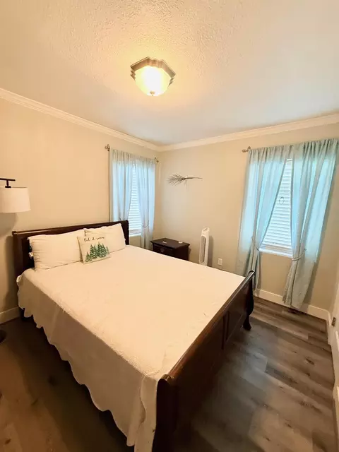 1017 E Miller St, Angleton, TX 77515 photo 5