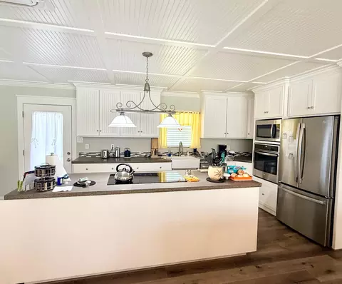 1017 E Miller St, Angleton, TX 77515 photo 3