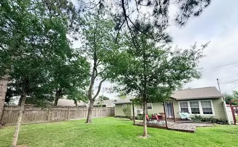 1017 E Miller St, Angleton, TX 77515 photo 8
