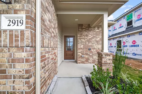 2810 Rockwood Dr, Iowa Colony, TX 77583