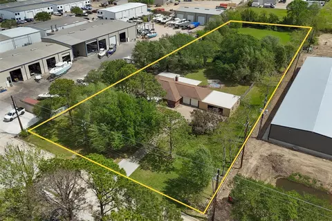 2311 Anders Ln, Kemah, TX 77565
