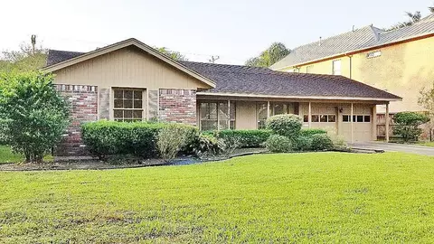 5135 Darnell St, Houston, TX 77096