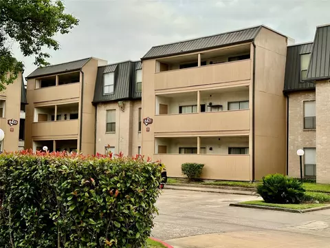 8421 Hearth Dr #24, Houston, TX 77054