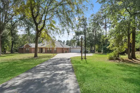 8807 Shadow Ln, Magnolia, TX 77354