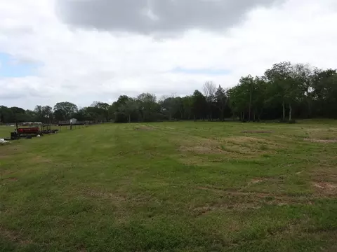 148 4th St, Hempstead, TX 77445 photo 3