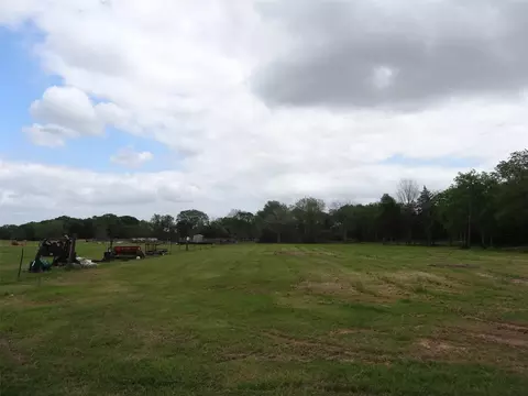 148 4th St, Hempstead, TX 77445 photo 8