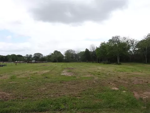 148 4th St, Hempstead, TX 77445 photo 2