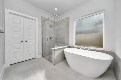 Bath - 3034 Native Spring Dr, Spring, TX 77373 photo 2 of 5