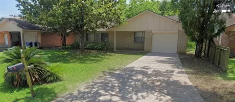 3005 Somerset Ave, Texas City, TX 77590