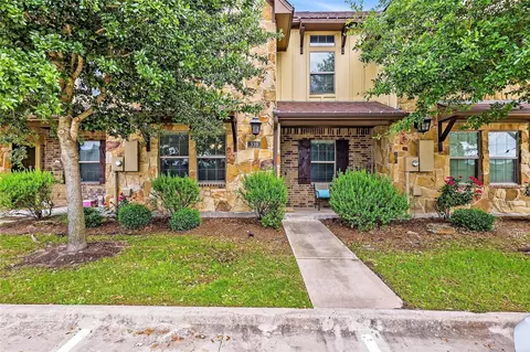 339 Newcomb Ln, College Station, TX 77845