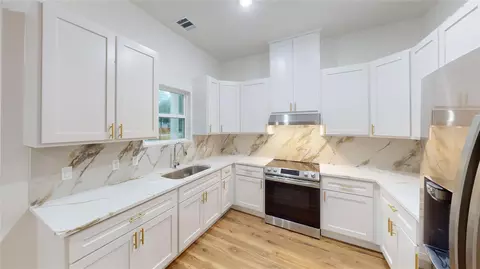 21665 County Road 3749d, Cleveland, TX 77327