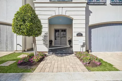 11104 Savannah Woods Ln, Houston, TX 77043