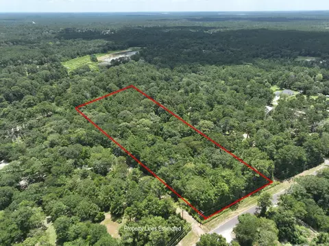 16893 Whippoorwill Rd, Navasota, TX 77868