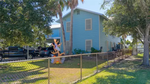 509 Monroe Ave, Port O'connor, TX 77982