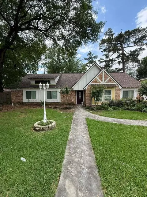25511 Many Oak Dr, Spring, TX 77380