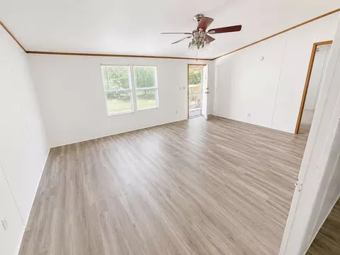 Living - 120 Acorn, Livingston, TX 77351 photo 2 of 3