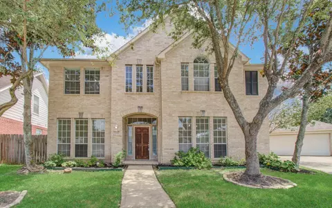 12011 Snowbird Ct, Stafford, TX 77477