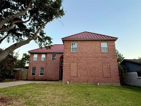 4505 Mimosa Dr, Bellaire, TX 77401
