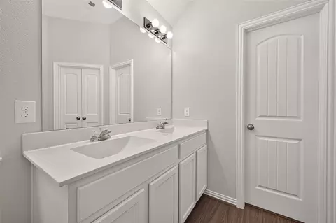 Bath - 4827 Marigold Breeze Dr, Spring, TX 77386 photo 2 of 4