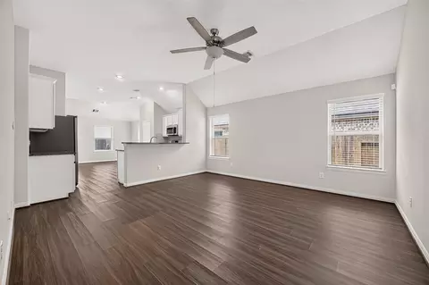 Living - 4827 Marigold Breeze Dr, Spring, TX 77386 photo 2 of 3