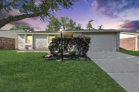 6834 Kearney Dr, Richmond, TX 77469