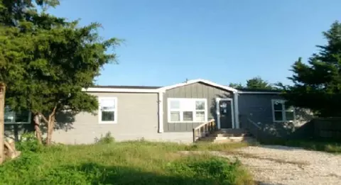 325 Club Lake Rd, Whitesboro, TX 76273