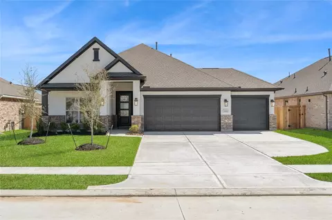 1537 Apache Heights Dr, Dayton, TX 77535