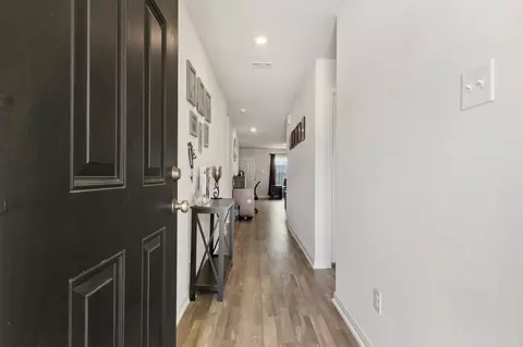 Entry Way - 15523 Taylorcrest Dr, Conroe, TX 77306 photo 1 of 3