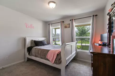 Bedroom - 15523 Taylorcrest Dr, Conroe, TX 77306 photo 1 of 6