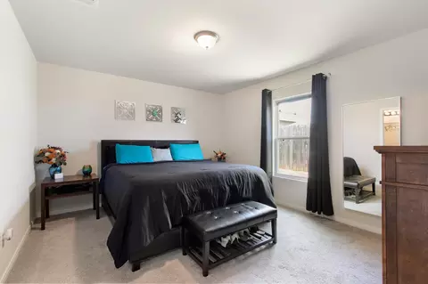 Bedroom - 15523 Taylorcrest Dr, Conroe, TX 77306 photo 2 of 6