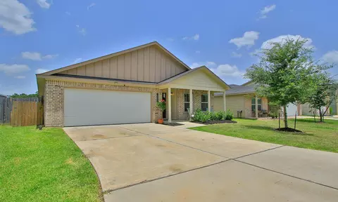 Exterior - 15523 Taylorcrest Dr, Conroe, TX 77306 photo 3 of 5