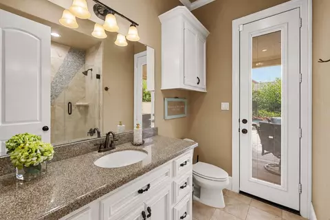 Bath - 7810 Sunset Falls Ct, Spring, TX 77379 photo 5 of 5