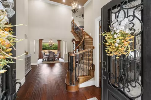 Entry Way - 7810 Sunset Falls Ct, Spring, TX 77379 photo 2 of 4