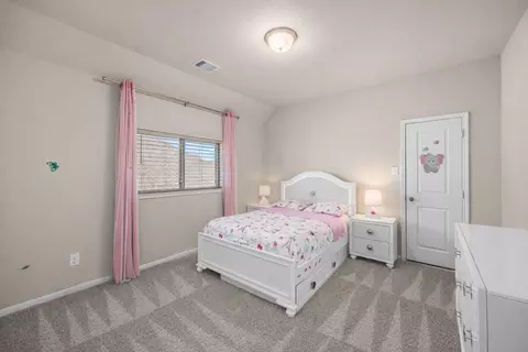 Bedroom - 7110 Pondhawk Dr, Katy, TX 77493 photo 3 of 5