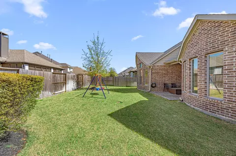 Exterior - 7110 Pondhawk Dr, Katy, TX 77493 photo 4 of 7