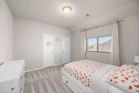 Bedroom - 7110 Pondhawk Dr, Katy, TX 77493 photo 4 of 5