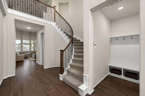 Entry Way - 7110 Pondhawk Dr, Katy, TX 77493 photo 5 of 8