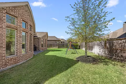 Exterior - 7110 Pondhawk Dr, Katy, TX 77493 photo 3 of 7
