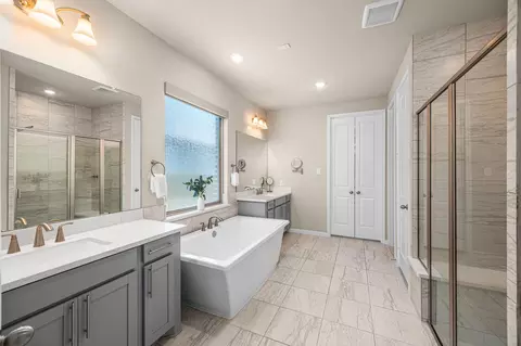 Bath - 7110 Pondhawk Dr, Katy, TX 77493 photo 1 of 5