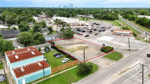2002 Broadway St, Houston, TX 77012